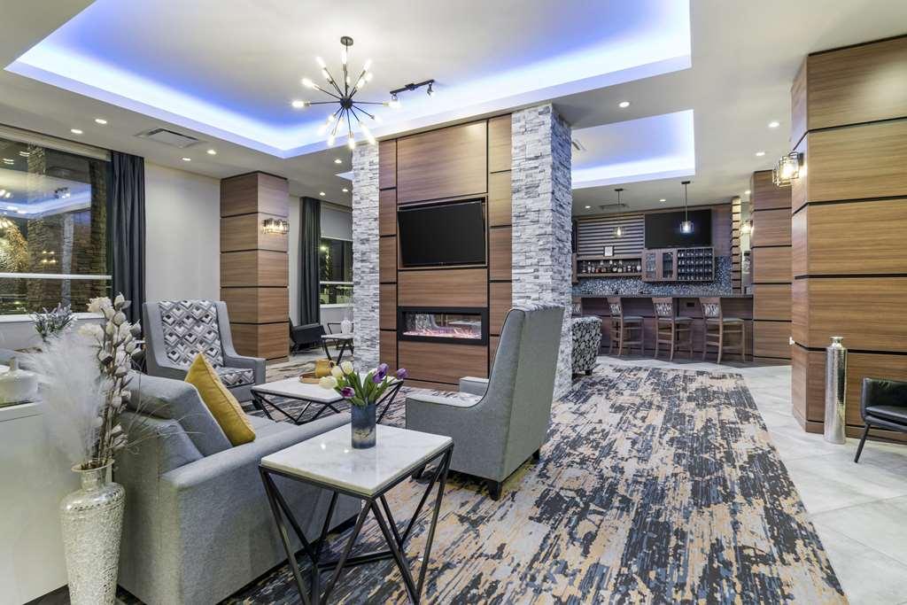 Best Western Premier Route 97 Vernon Beltér fotó